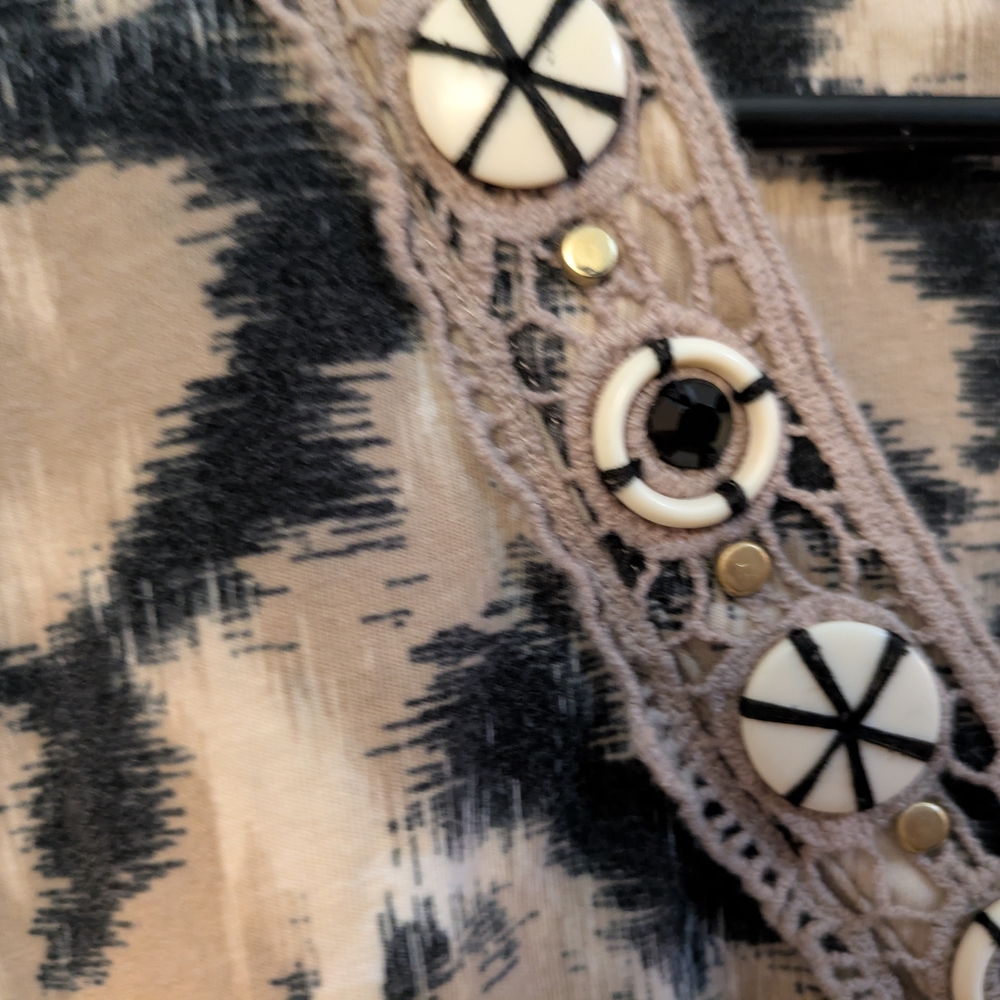 Ruby Rd. Black and Cream Patterned Blouse - image 3